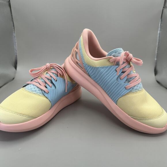 Kizik Anaheim Shoes Youth Size 5Y Birthday Cake Hands Free Slip On Sneaker - Picture 8 of 11